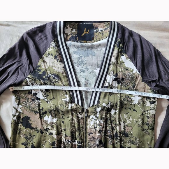 NWOT Camo/Black Rayon Bomber Jacket (XS) - Picture 4 of 9